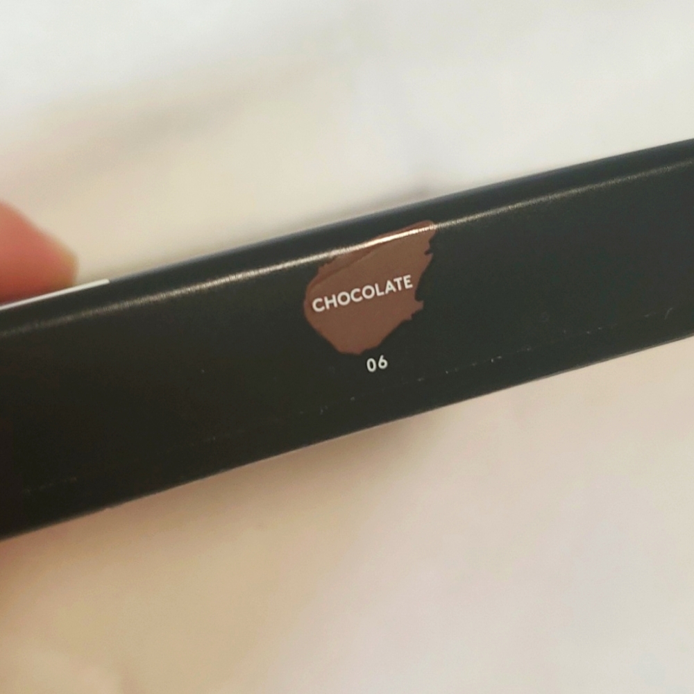 NIB Fenty Beauty by Rihanna Cheeks Out Freestyle Cream Bronzer in 06 Cho… - Picture 5 of 7